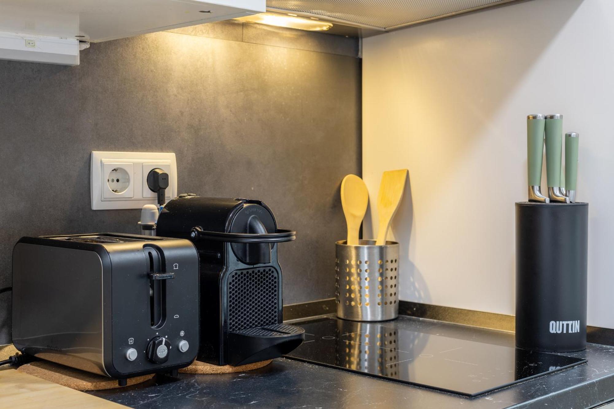 Galileo Apartment Madrid Bagian luar foto